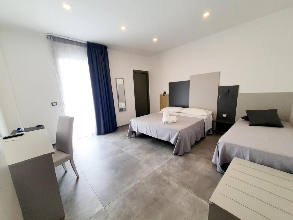 Marebed Apartments & Rooms 切萨雷奥港 外观 照片