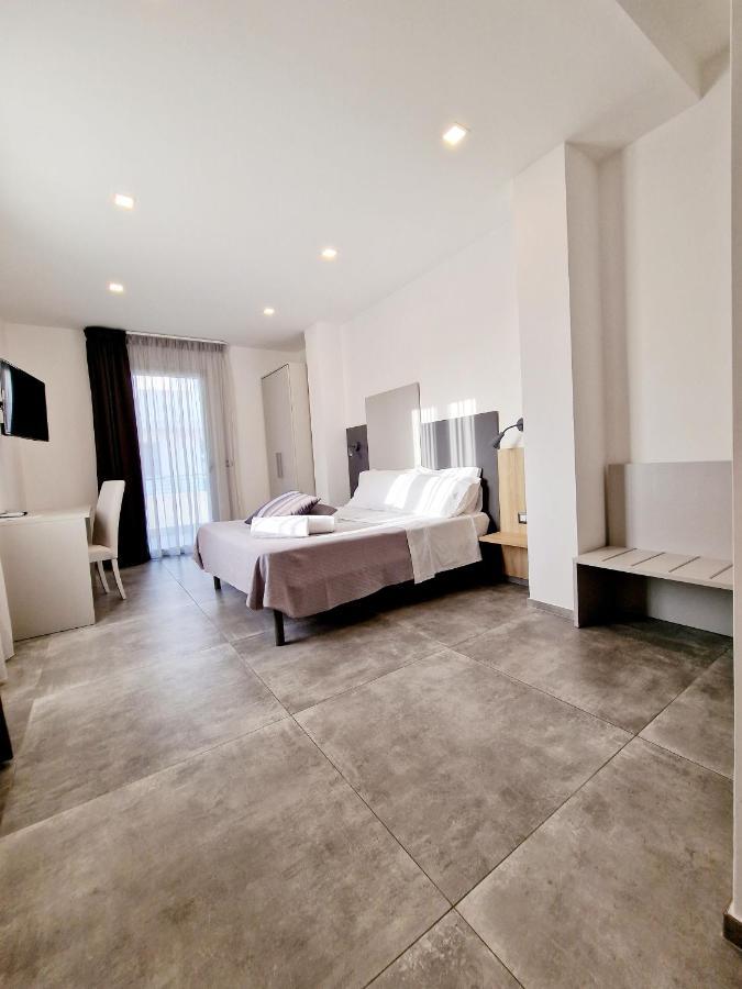 Marebed Apartments & Rooms 切萨雷奥港 外观 照片