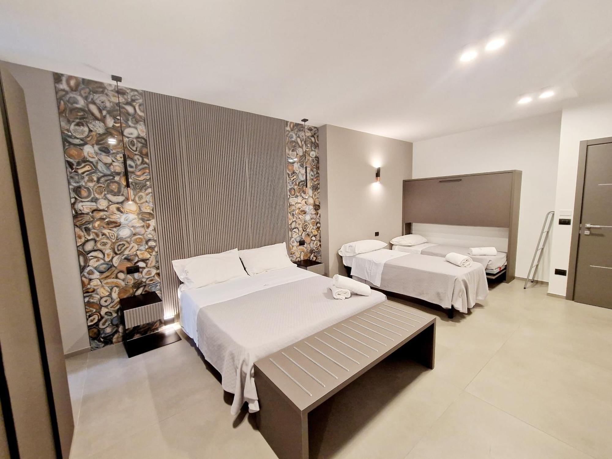 Marebed Apartments & Rooms 切萨雷奥港 外观 照片