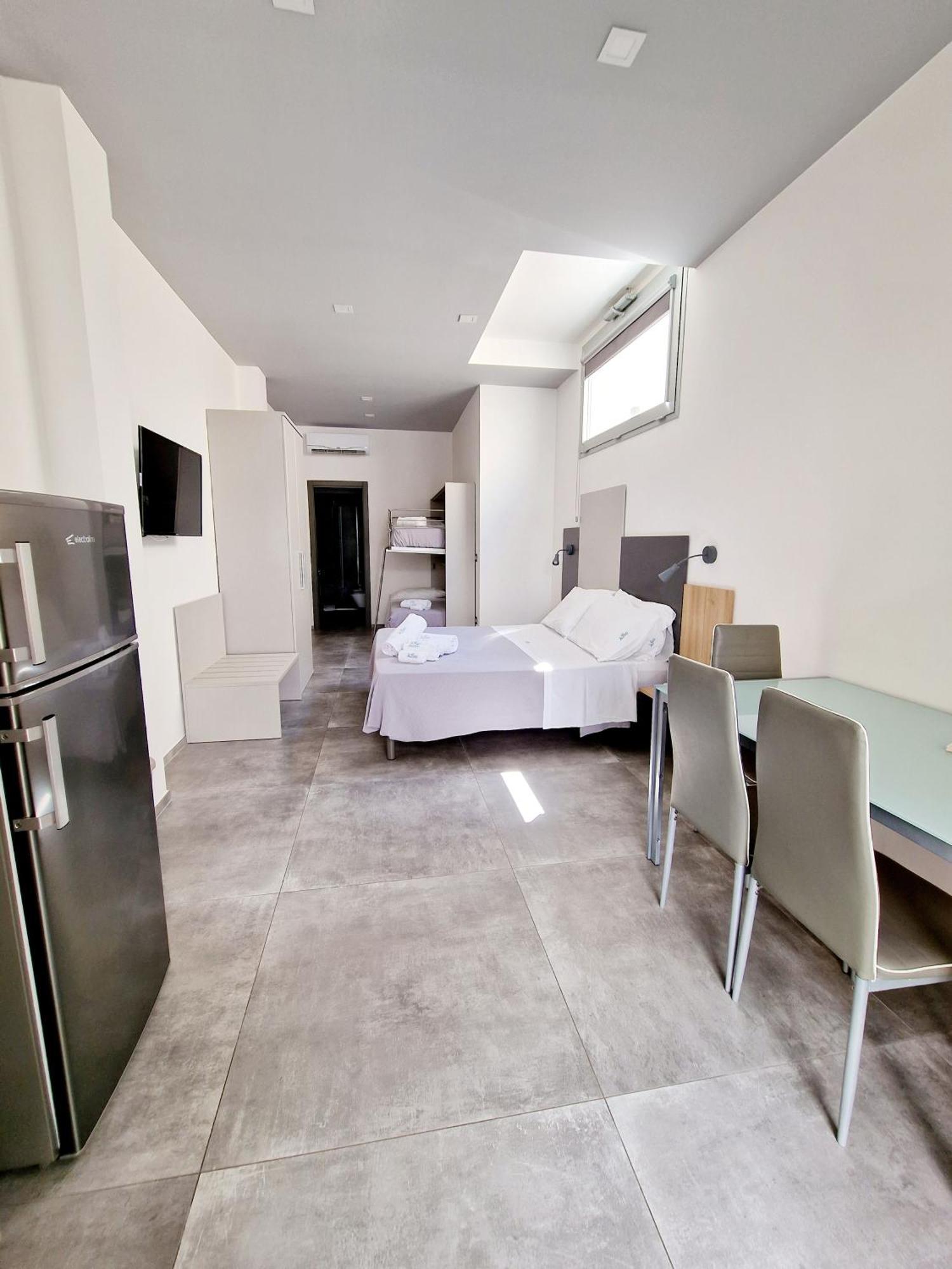 Marebed Apartments & Rooms 切萨雷奥港 外观 照片